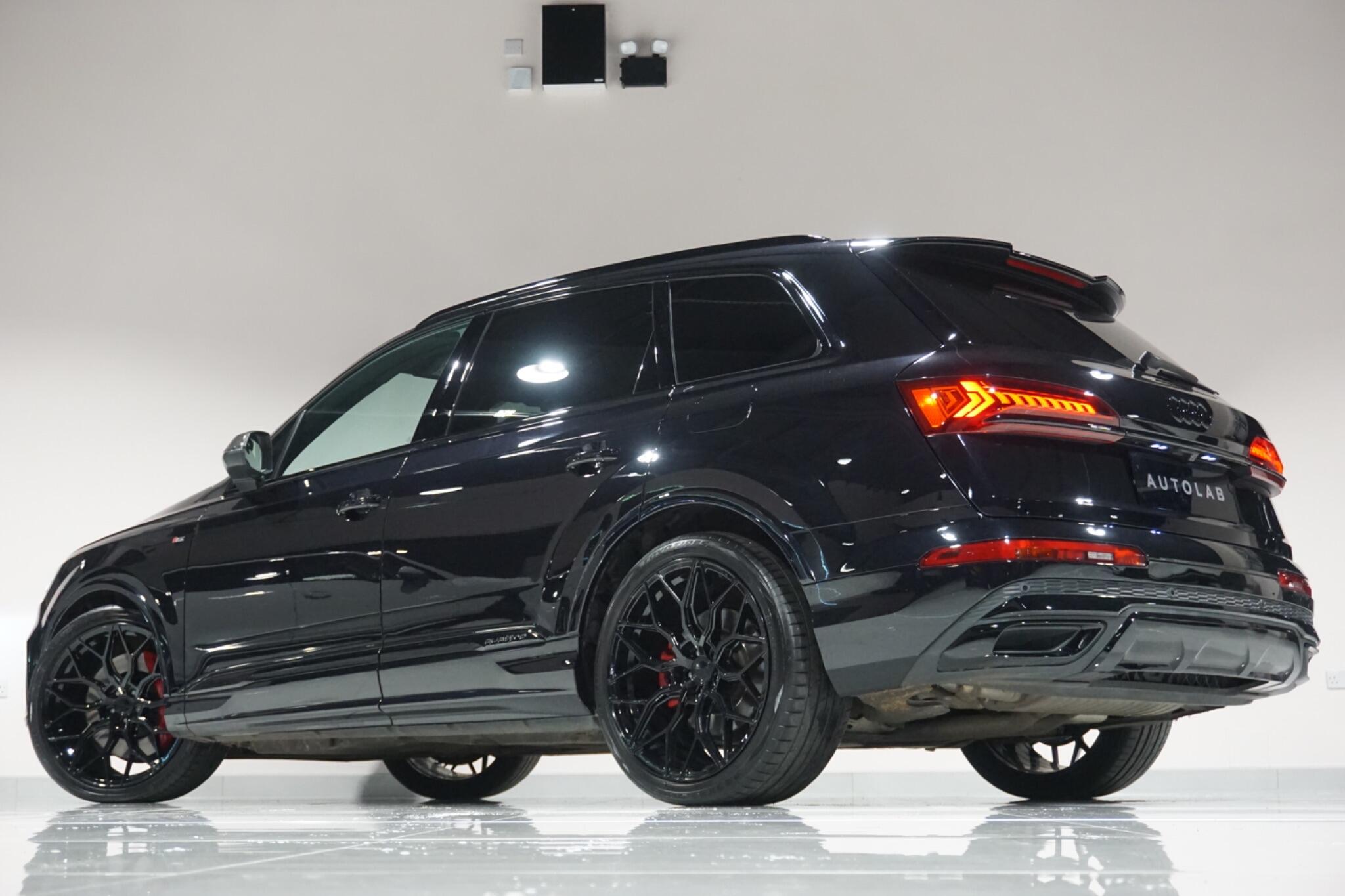 Audi Q7 3.0 TFSIe V6 55 S line SUV 5dr Petrol Plug-in Hybrid Tiptronic quattro Euro 6 (s/s) 17.9kWh (381 ps)